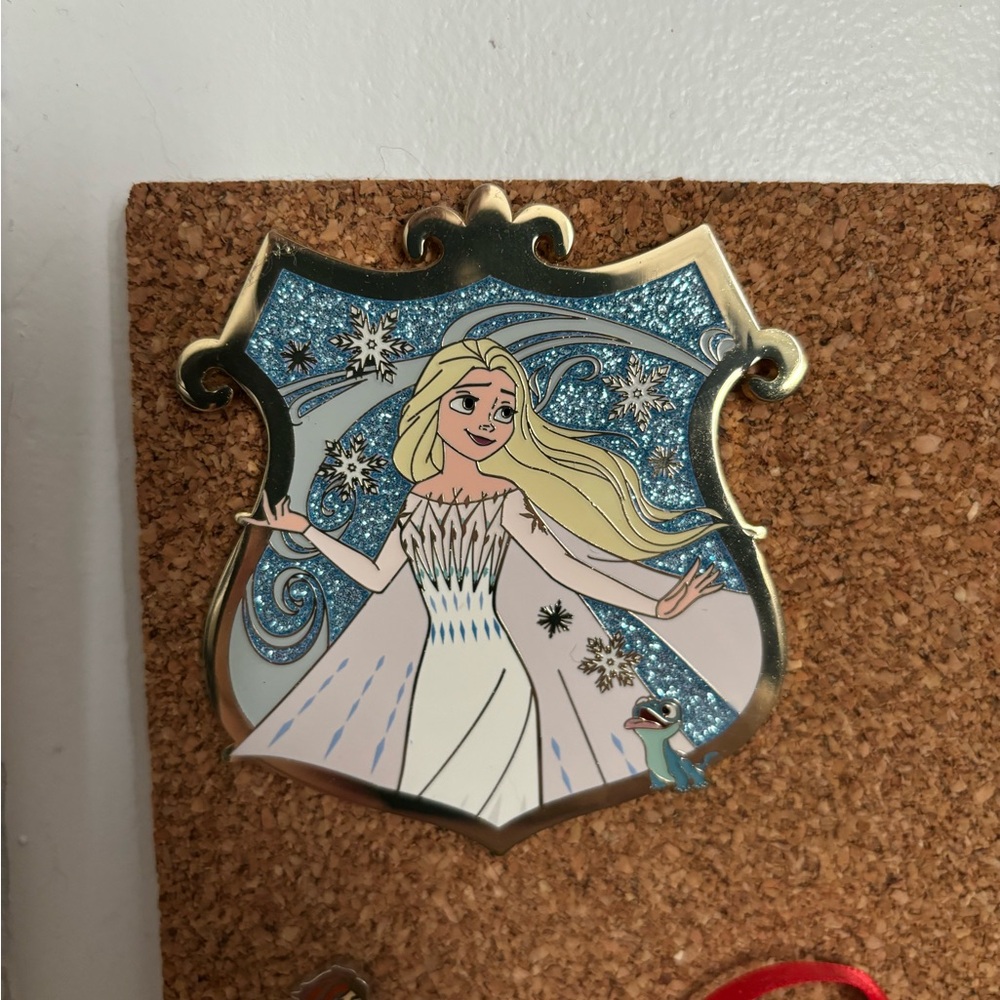Disney Frozen Elsa Enamel Pin - Pink A La Mode